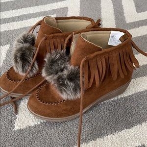 Girls Sz 2 wedge fur ankle boots- Crazy 8